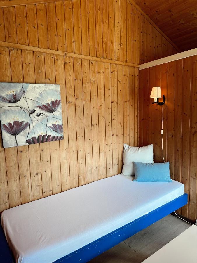 Loken Camping - Trivelig Og Idyllisk Ved Vannet Hotel Olden Exterior foto