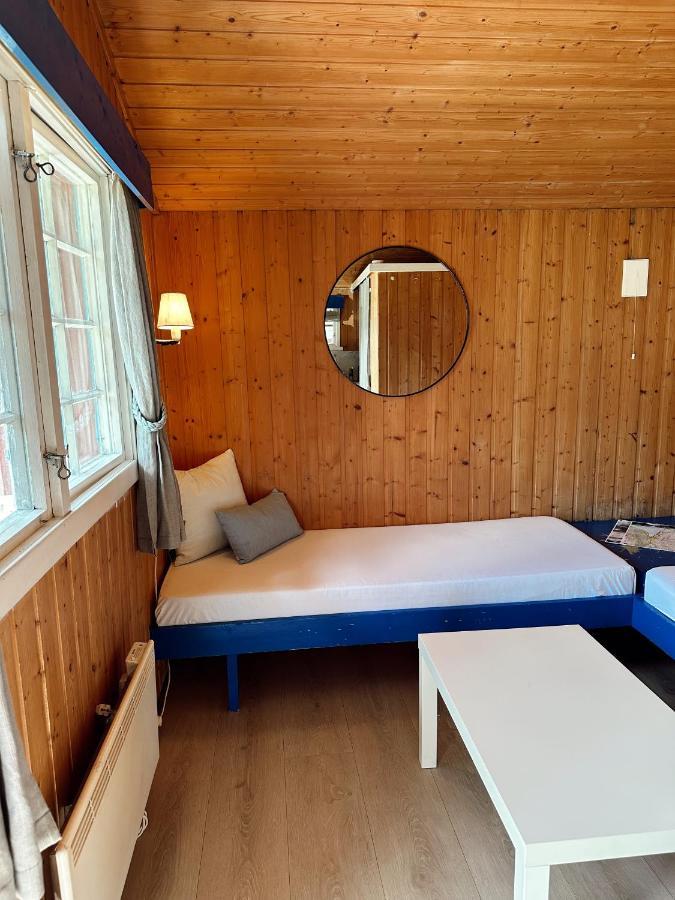 Loken Camping - Trivelig Og Idyllisk Ved Vannet Hotel Olden Exterior foto